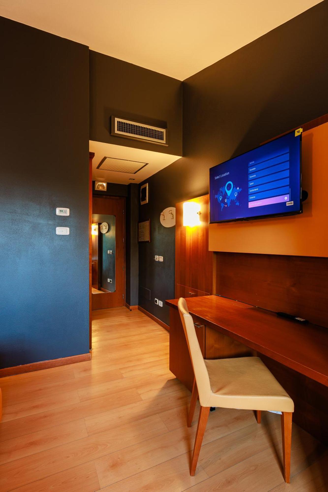 Hotel Villa Delle Rose - Malpensa Oleggio Eksteriør billede
