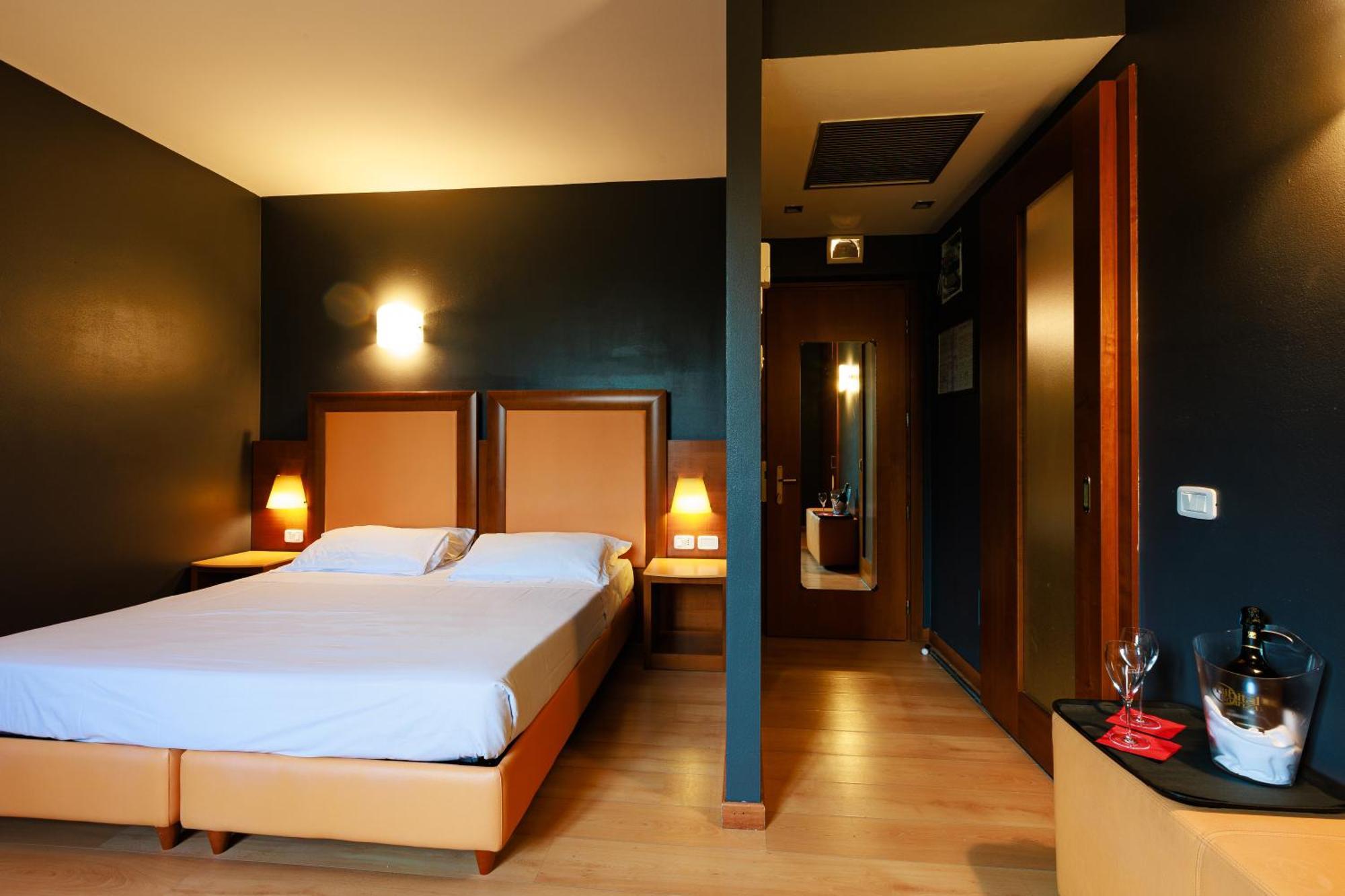 Hotel Villa Delle Rose - Malpensa Oleggio Eksteriør billede