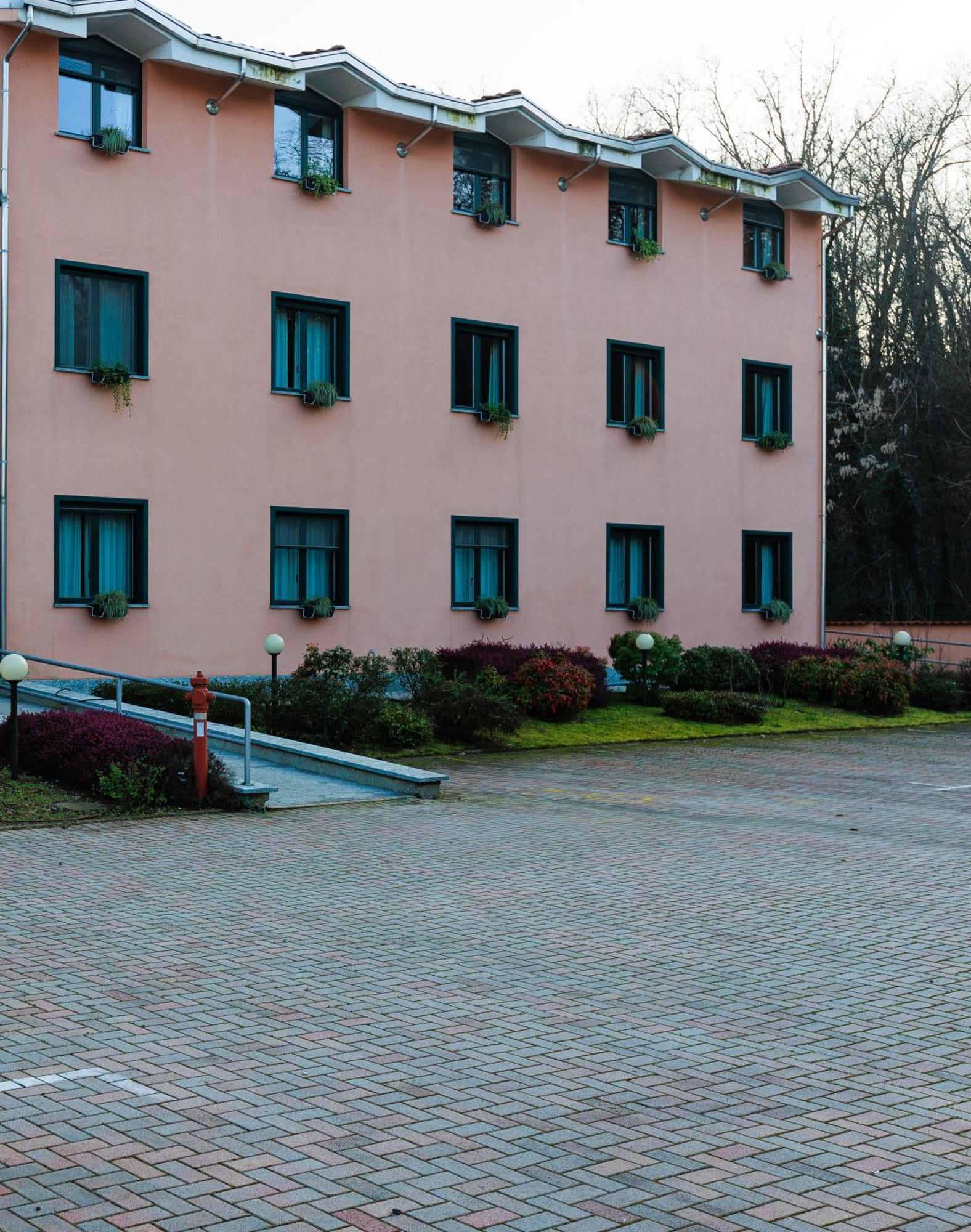 Hotel Villa Delle Rose - Malpensa Oleggio Eksteriør billede