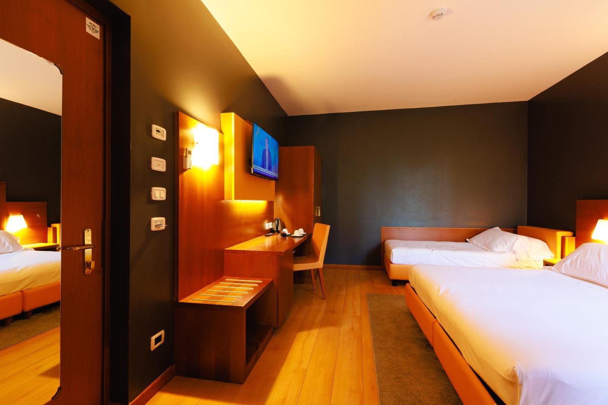 Hotel Villa Delle Rose - Malpensa Oleggio Eksteriør billede